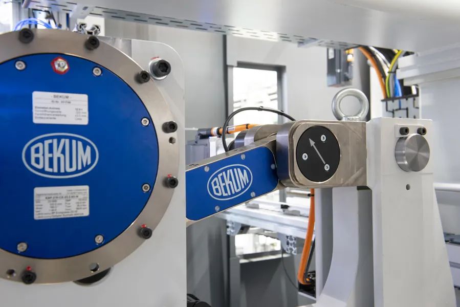 Bekum - C-Frame & e-Twin-Toggle EN